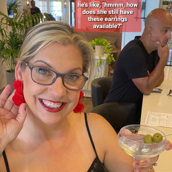 NIP Rose Fabric Dangle Earrings - Picture 3 of 7